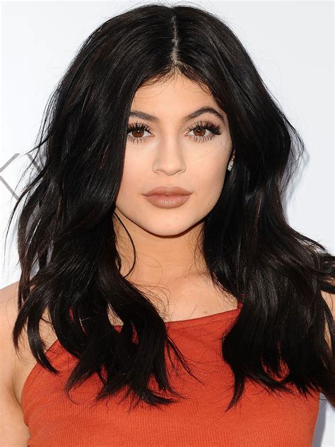 Kylie Jenner wig